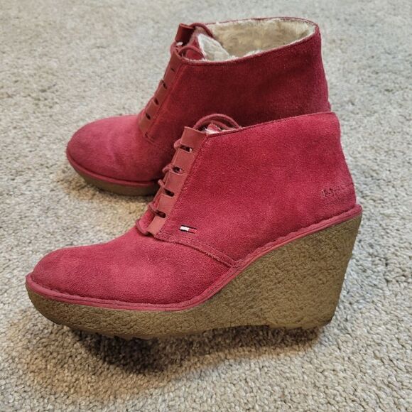 Tommy Hilfiger Women's Red Suede Wedge Boots Size 7.5 - Picture 1 of 9